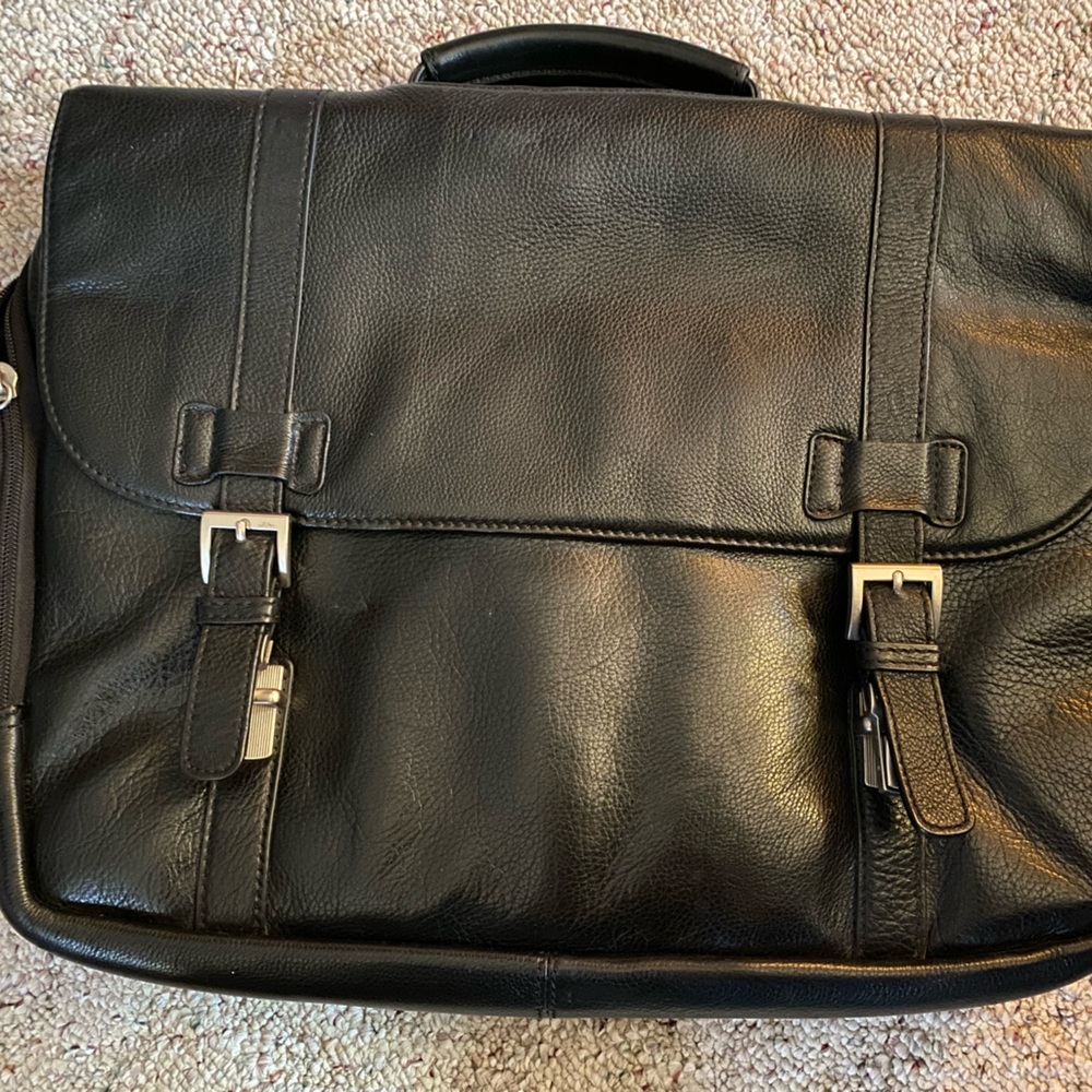 Men’s messenger briefcase
